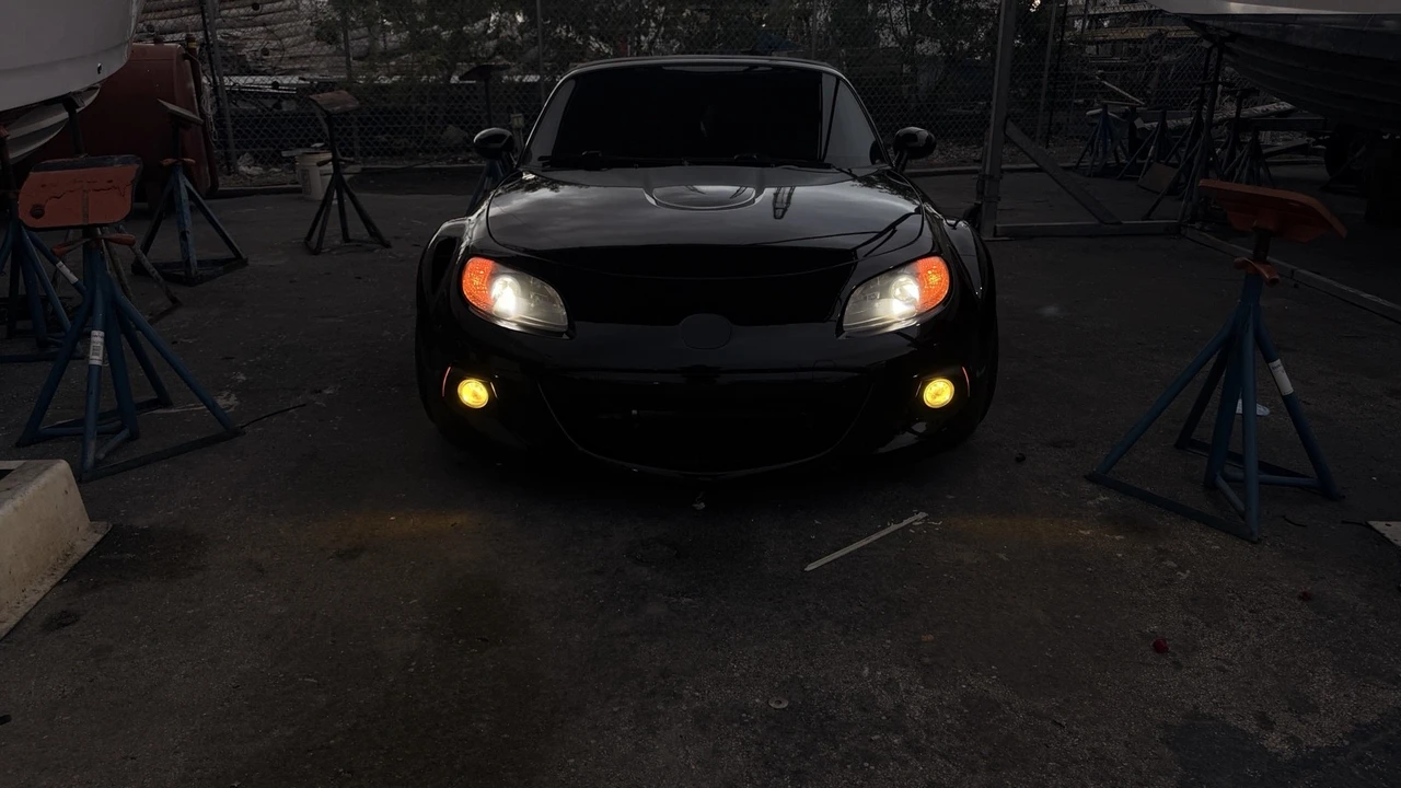 2008 Mazda NC MX-5 Miata - Image 17 of 21