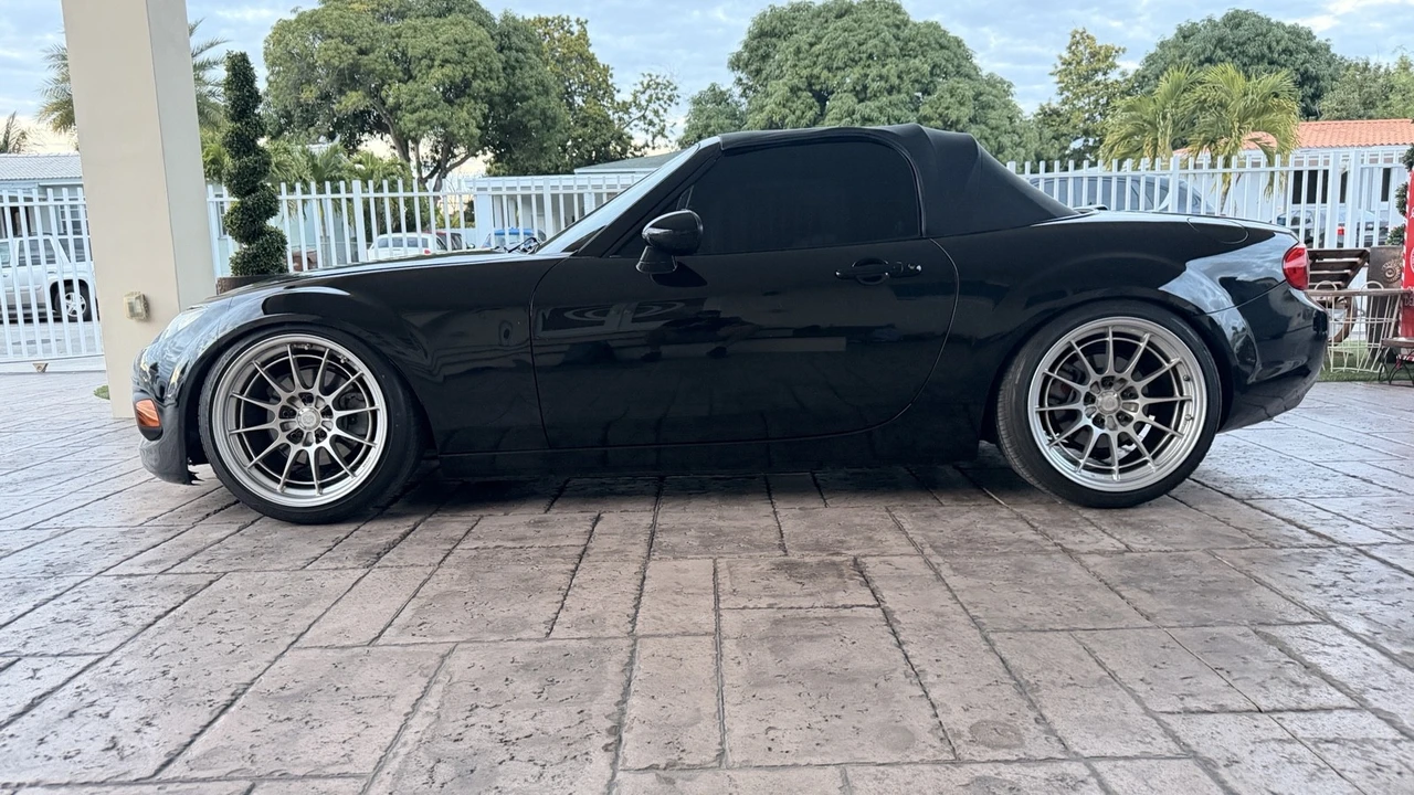 2008 Mazda NC MX-5 Miata - Image 2 of 21