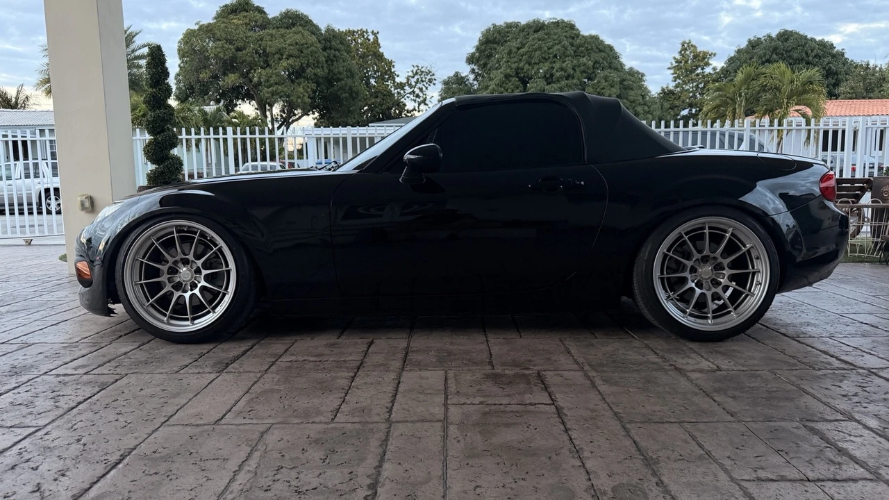 2008 Mazda NC MX-5 Miata - Image 4 of 21