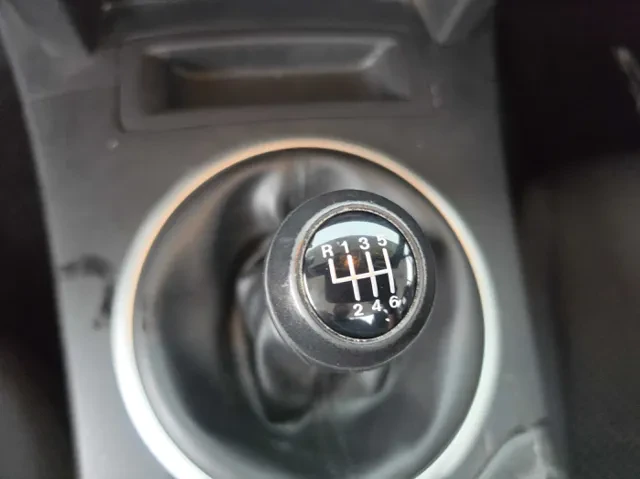 2008 Mazda NC MX-5 Miata - Image 15 of 16