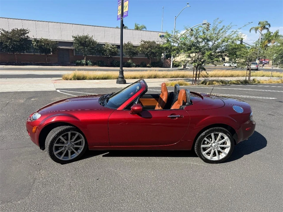 2008 Mazda NC MX-5 Miata - Image 8 of 21