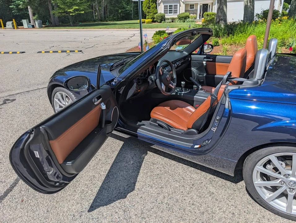 2008 Mazda NC MX-5 Miata - Image 6 of 10