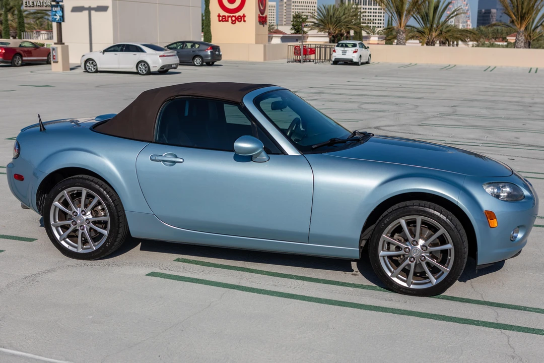 2008 Mazda NC MX-5 Miata - Image 3 of 31