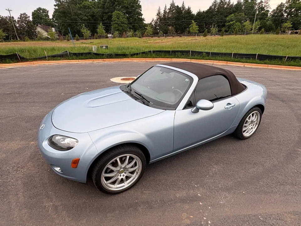 2008 Mazda NC MX-5 Miata - Image 14 of 31