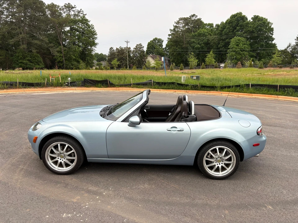 2008 Mazda NC MX-5 Miata - Image 8 of 31