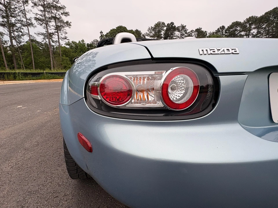 2008 Mazda NC MX-5 Miata - Image 28 of 31