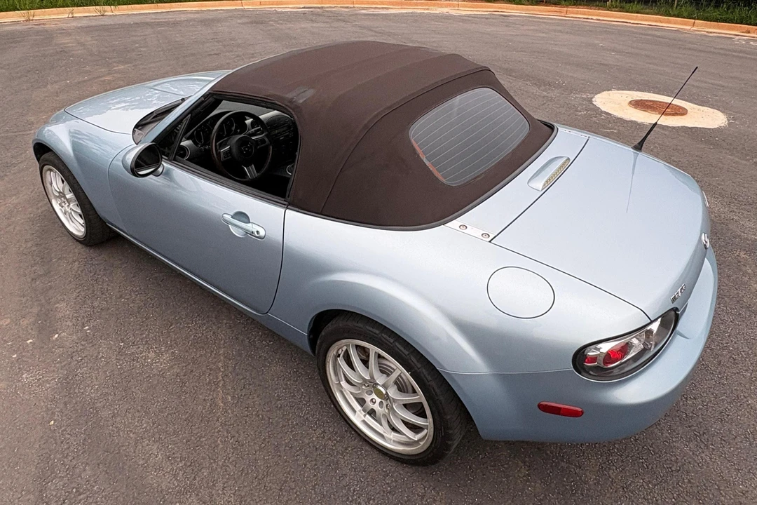2008 Mazda NC MX-5 Miata - Image 4 of 31
