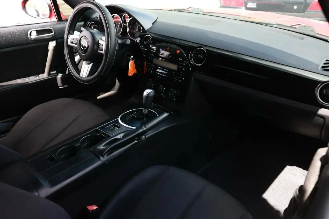 2008 Mazda NC MX-5 Miata - Image 10 of 12