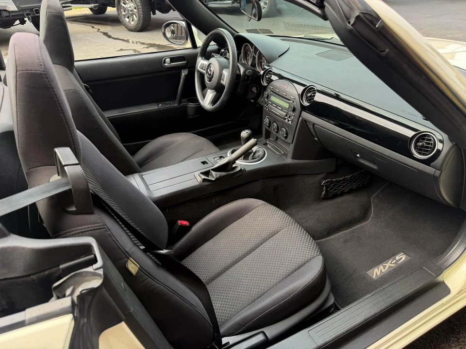 2008 Mazda NC MX-5 Miata - Image 28 of 31