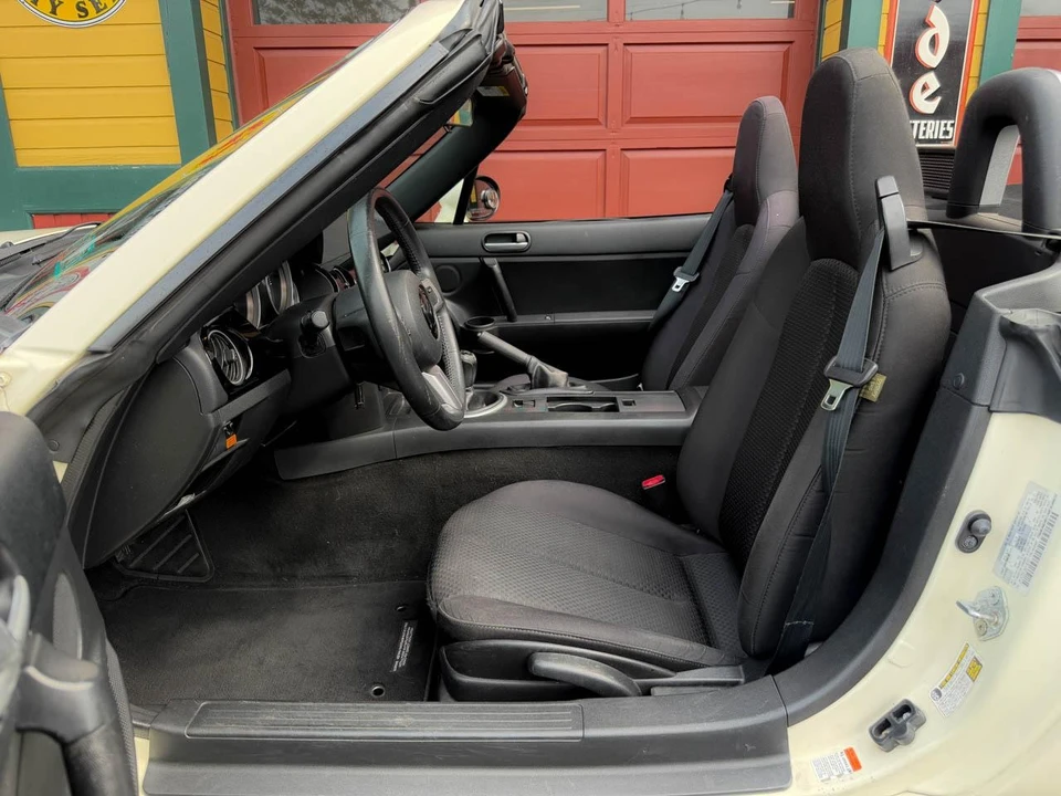 2008 Mazda NC MX-5 Miata - Image 24 of 31