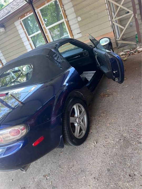2008 Mazda NC MX-5 Miata - Image 4 of 10