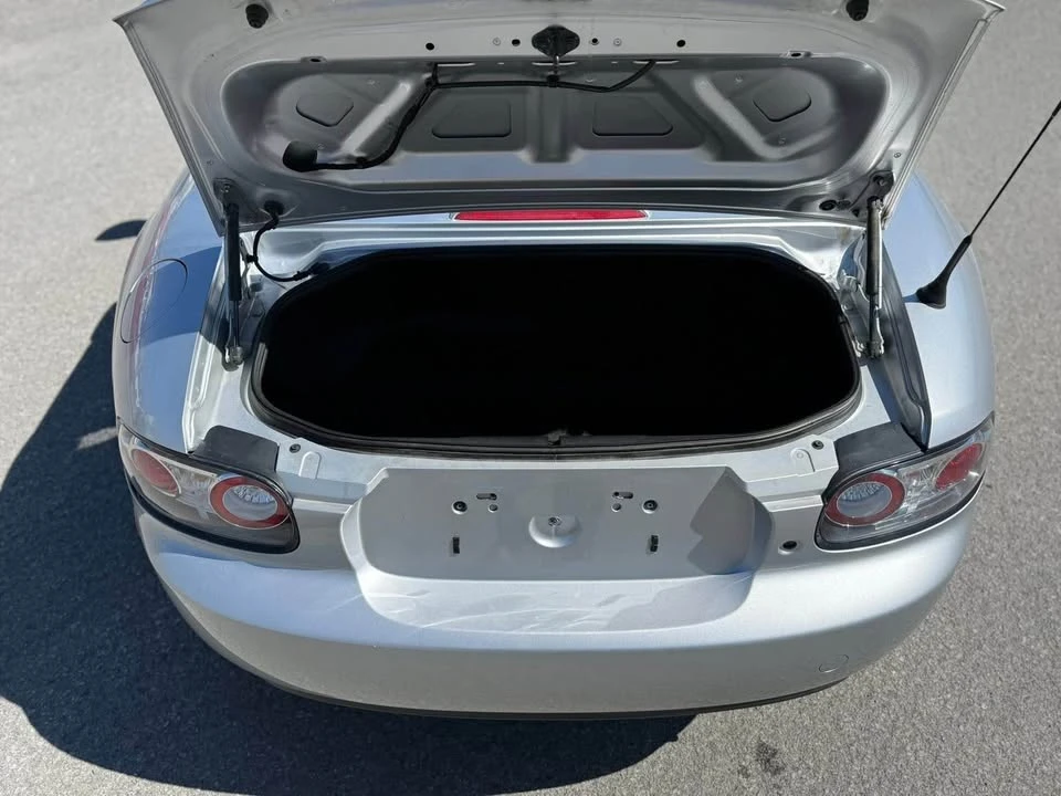 2008 Mazda NC MX-5 Miata - Image 17 of 18