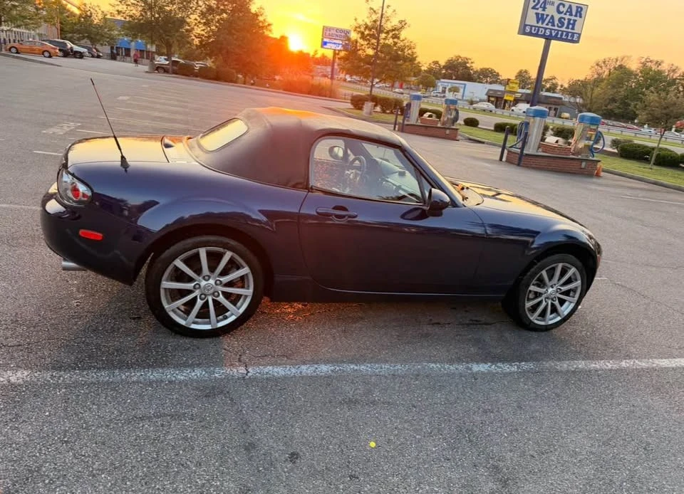 2008 Mazda NC MX-5 Miata - Image 5 of 7