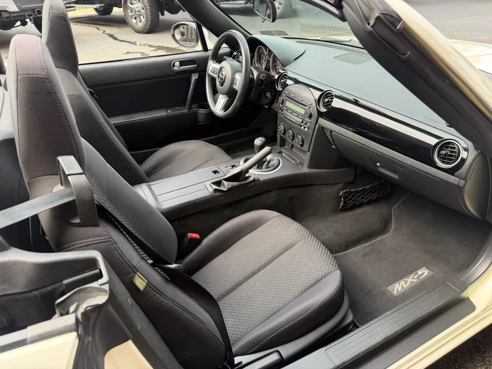 2008 Mazda NC MX-5 Miata - Image 15 of 20