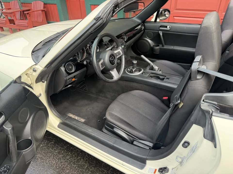 2008 Mazda NC MX-5 Miata - Image 13 of 20