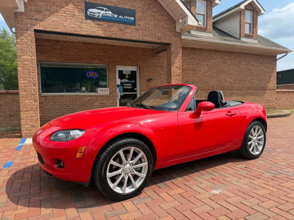2008 Mazda NC MX-5 Miata - Image 10 of 17