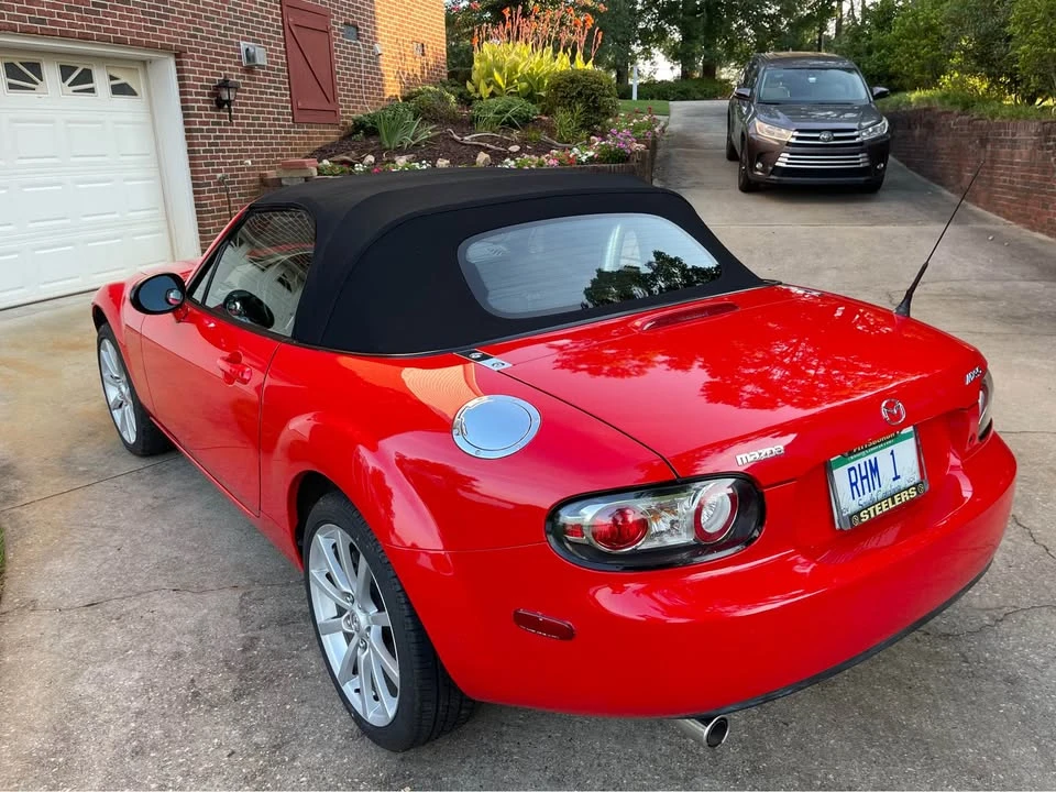 2008 Mazda NC MX-5 Miata - Image 5 of 8