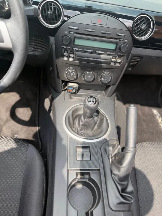 2008 Mazda NC MX-5 Miata - Image 16 of 17