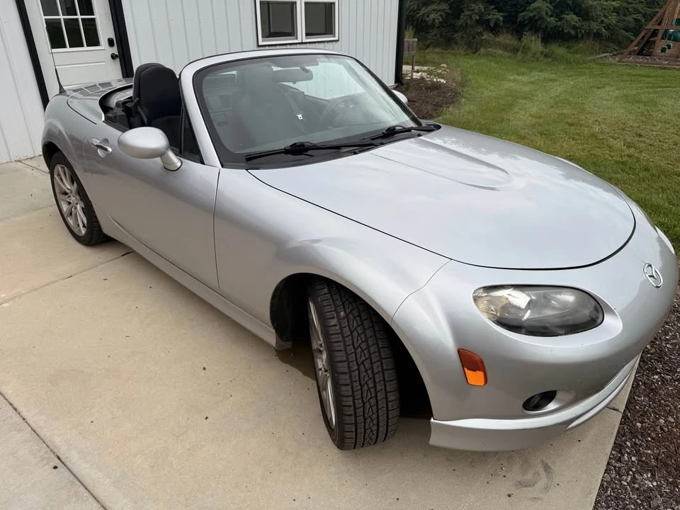 2008 Mazda NC MX-5 Miata - Image 5 of 8