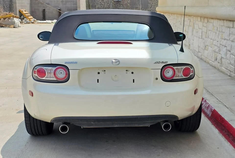 2008 Mazda NC MX-5 Miata - Image 17 of 20