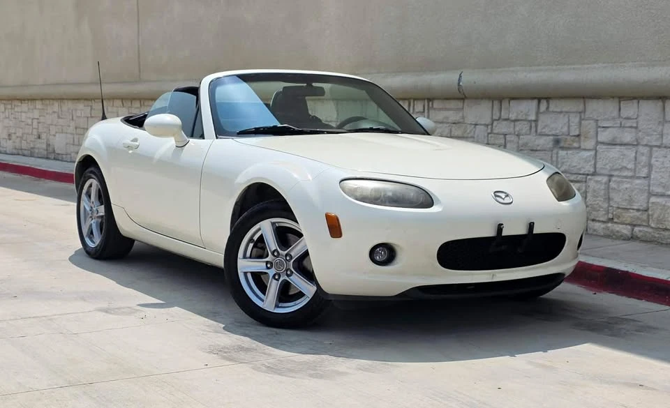 2008 Mazda NC MX-5 Miata - Image 3 of 20