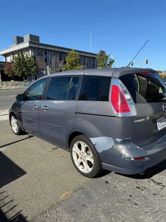 2008 Mazda Mazda 5 - Image 4 of 15