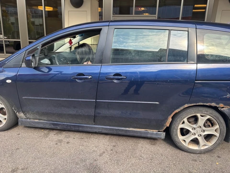 2008 Mazda Mazda 5 - Image 3 of 4