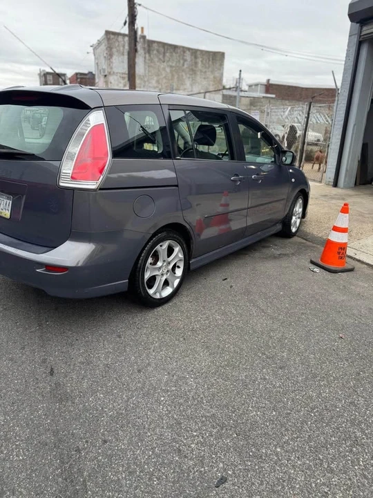 2008 Mazda Mazda 5 - Image 3 of 6
