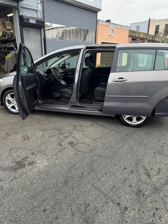 2008 Mazda Mazda 5 - Image 5 of 6