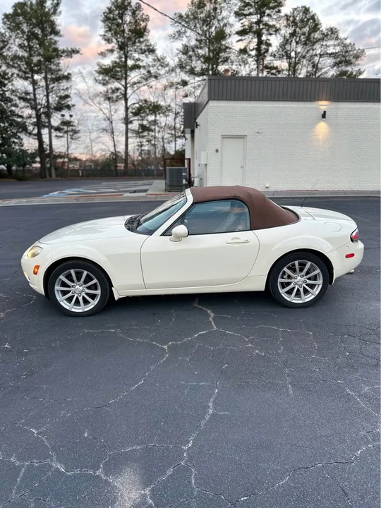 2008 Mazda NC MX-5 Miata - Image 4 of 19