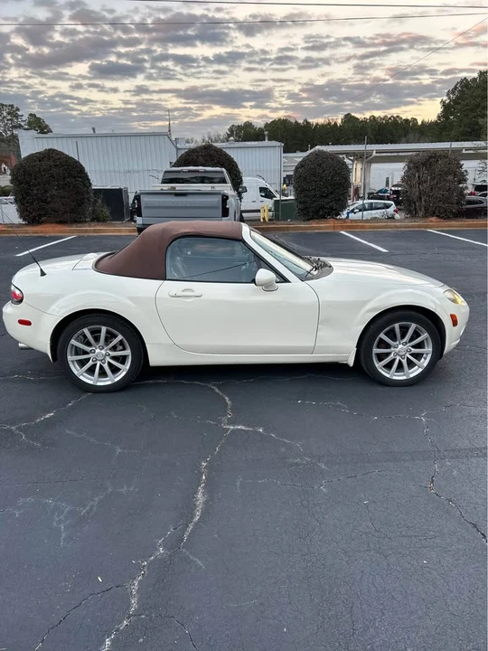 2008 Mazda NC MX-5 Miata - Image 8 of 19
