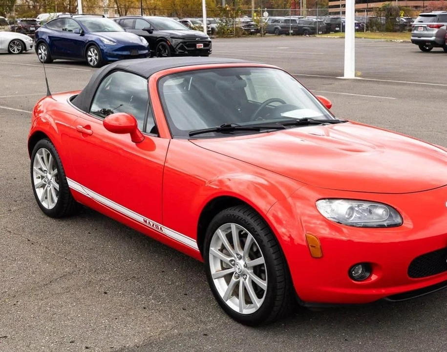 2008 Mazda NC MX-5 Miata - Image 2 of 14