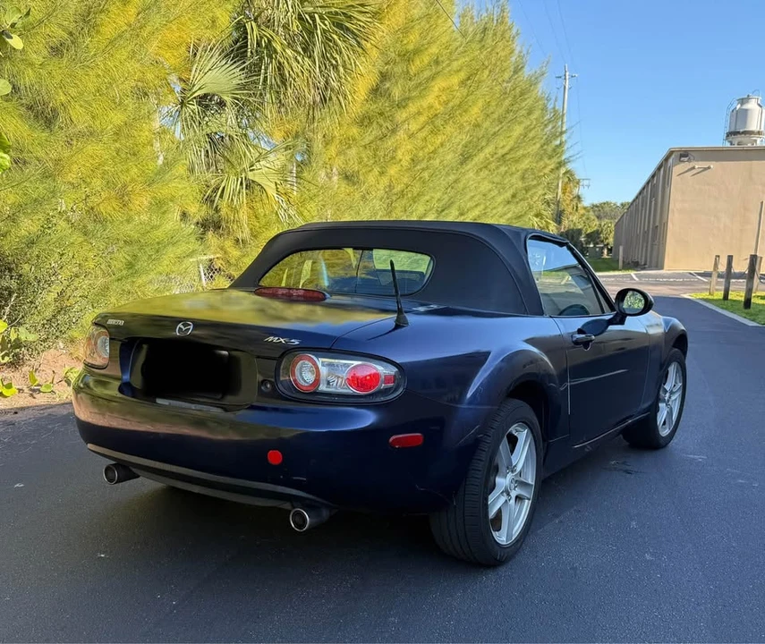 2008 Mazda NC MX-5 Miata - Image 4 of 11