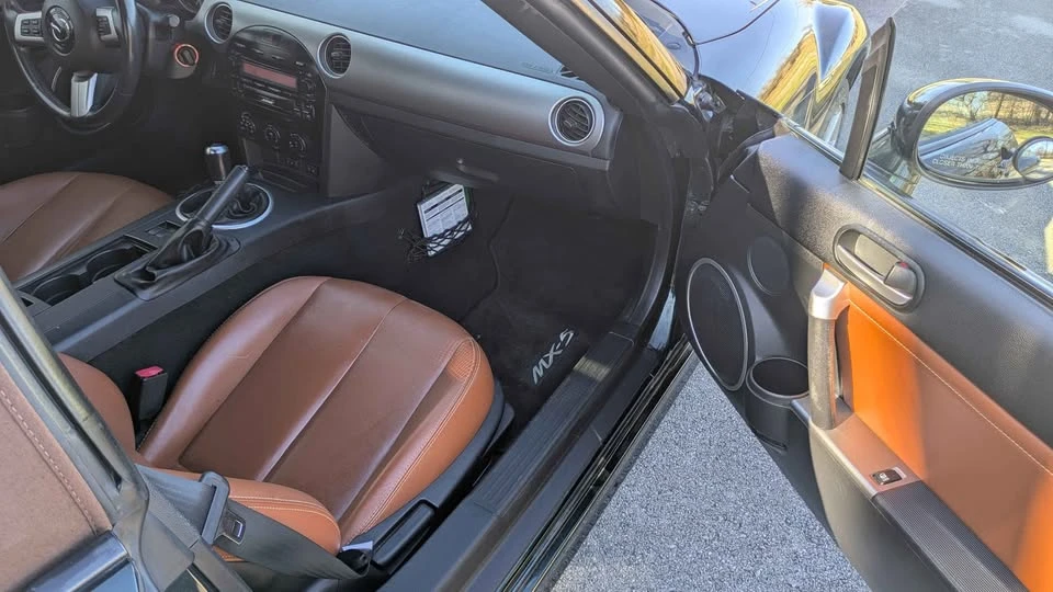 2008 Mazda NC MX-5 Miata - Image 6 of 10