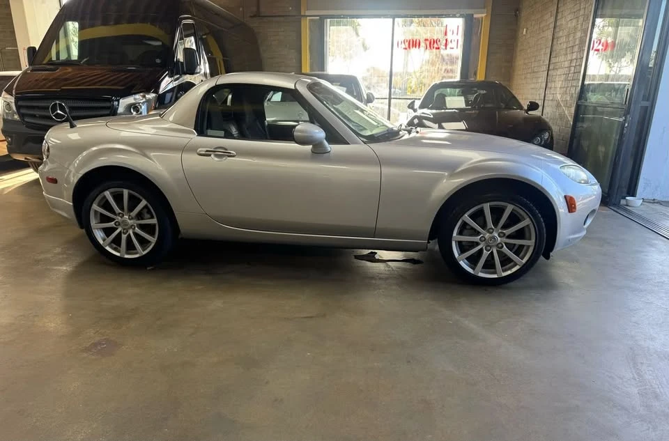 2008 Mazda NC MX-5 Miata - Image 16 of 20