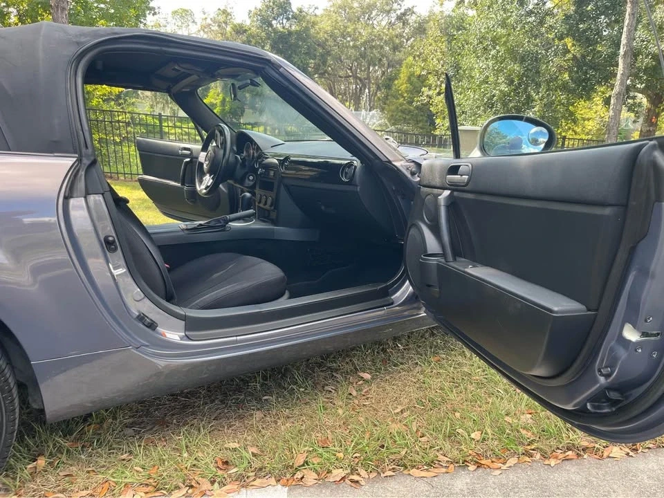 2008 Mazda NC MX-5 Miata - Image 4 of 11