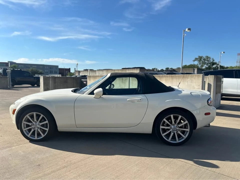 2008 Mazda NC MX-5 Miata - Image 5 of 12