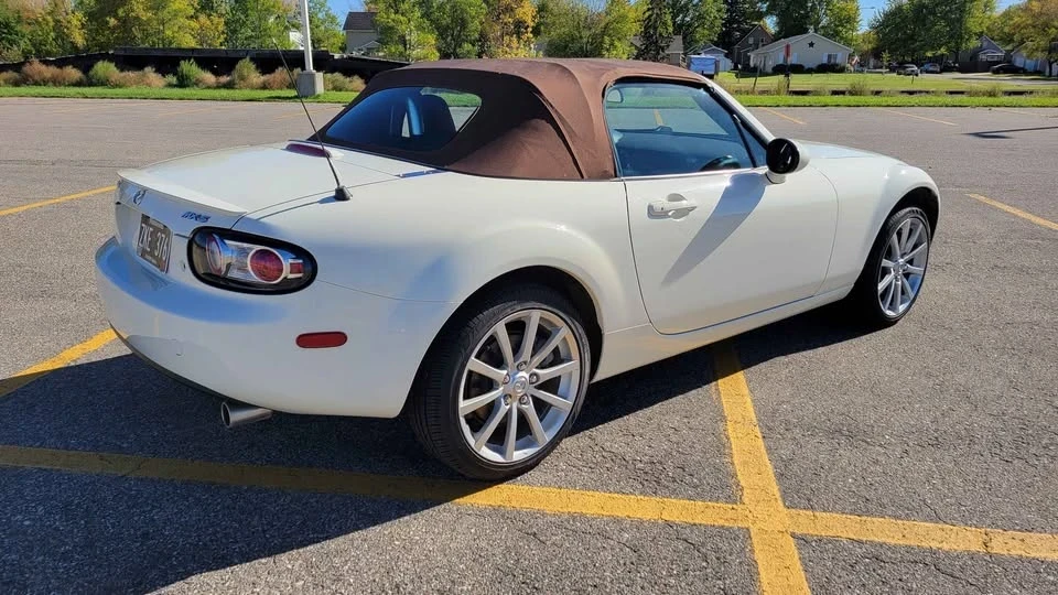 2008 Mazda NC MX-5 Miata - Image 4 of 15