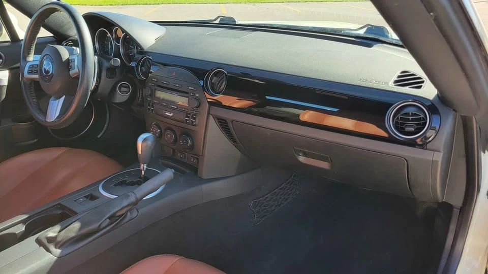 2008 Mazda NC MX-5 Miata - Image 11 of 15