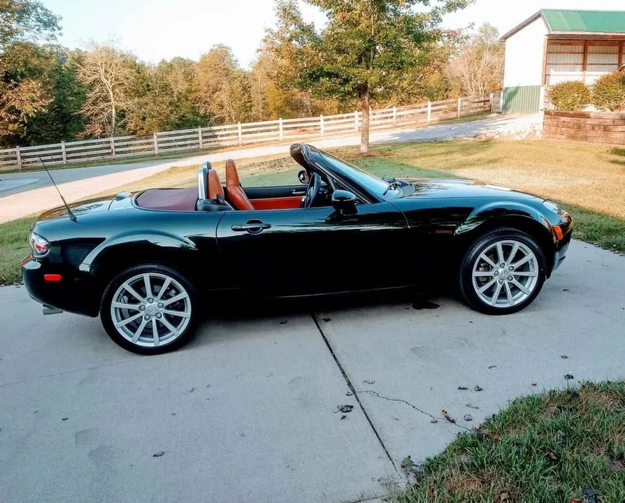 2008 Mazda NC MX-5 Miata - Image 6 of 6