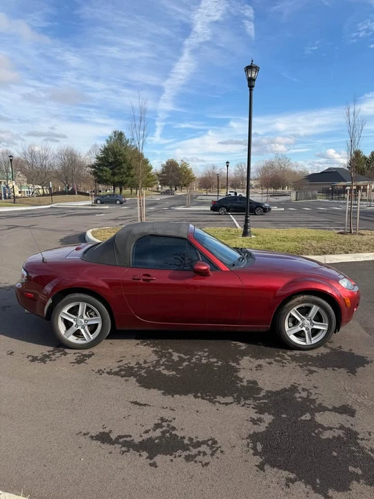2008 Mazda NC MX-5 Miata - Image 5 of 13