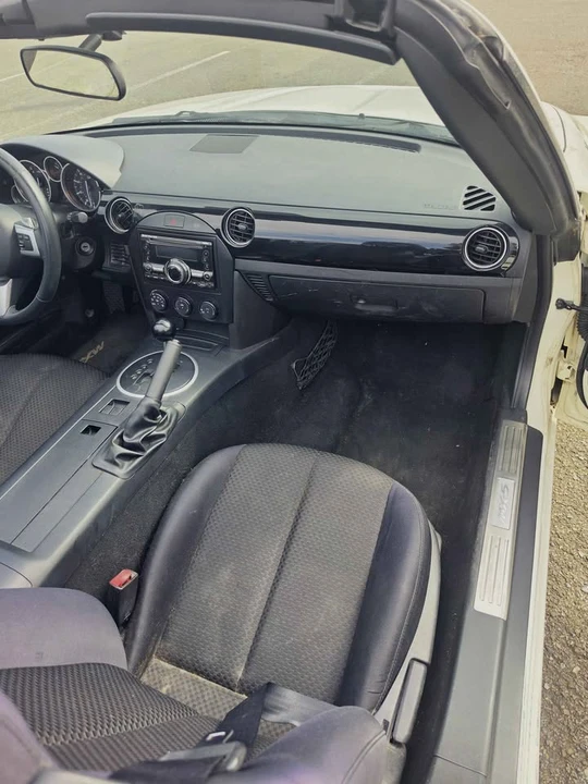 2008 Mazda NC MX-5 Miata - Image 5 of 9