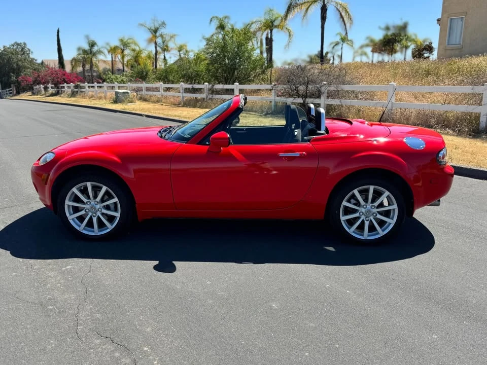 2008 Mazda NC MX-5 Miata - Image 4 of 11