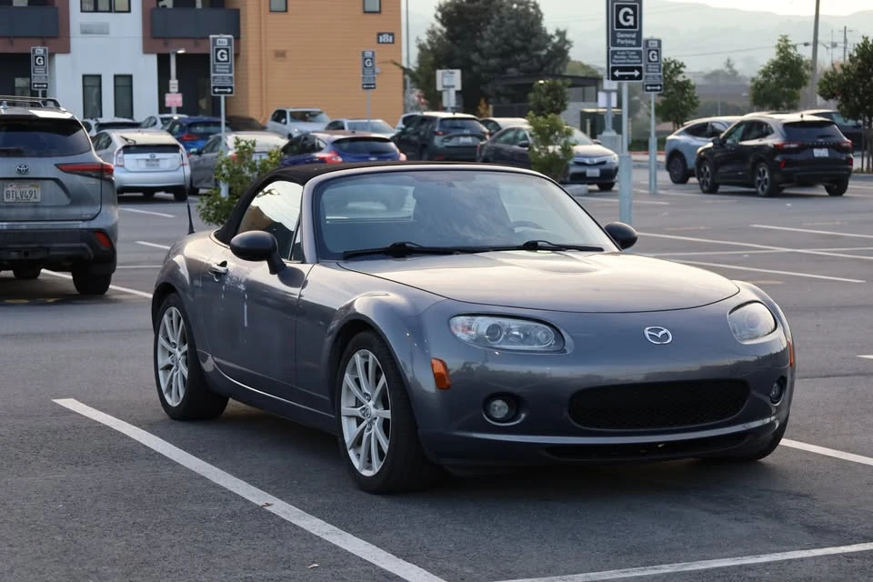 2008 Mazda NC MX-5 Miata - Image 6 of 18