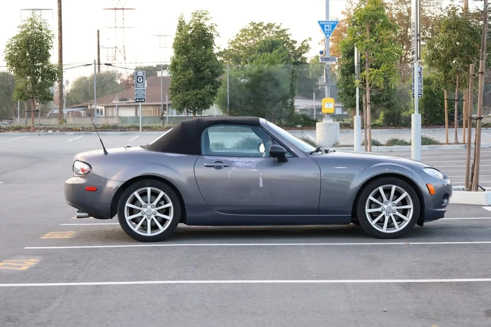 2008 Mazda NC MX-5 Miata - Image 5 of 18