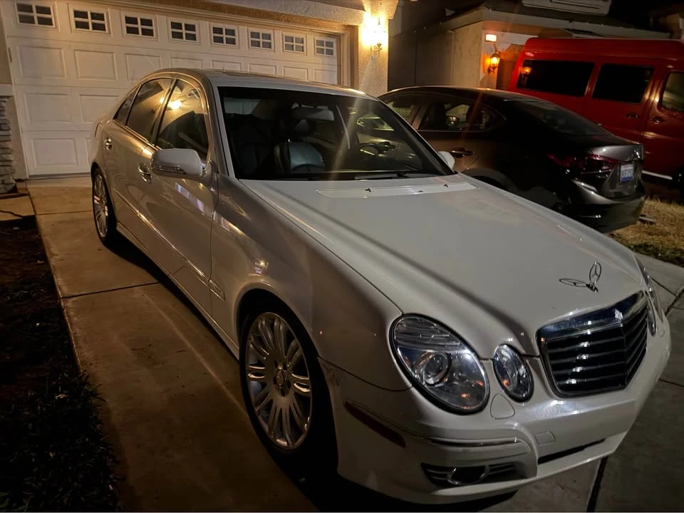 2008 Mercedes-Benz W211 E-Class - Image 2 of 2