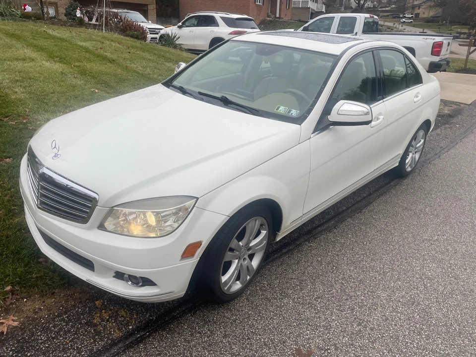 2008 Mercedes-Benz W204 C-Class - Image 4 of 21