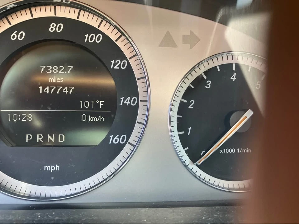 2008 Mercedes-Benz W211 E-Class - Image 2 of 2