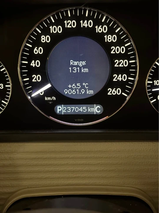 2008 Mercedes-Benz W211 E-Class - Image 11 of 12