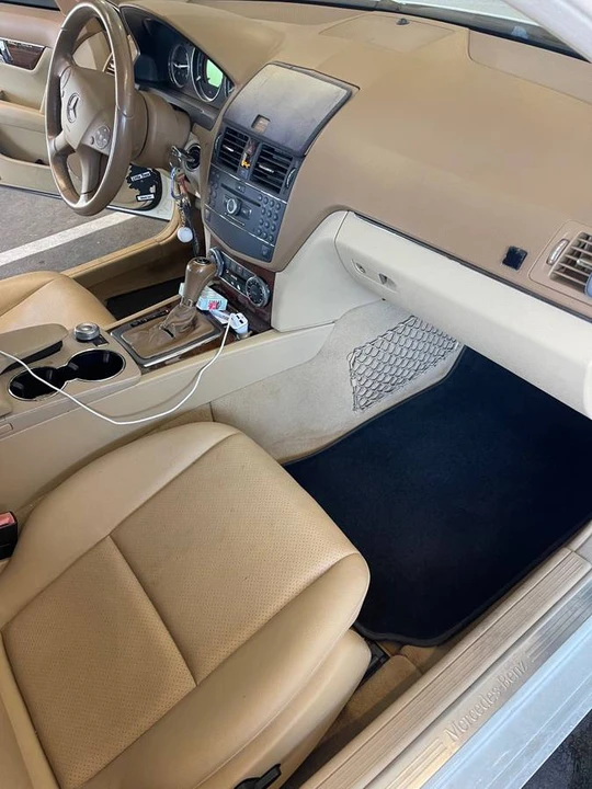 2008 Mercedes-Benz W204 C-Class - Image 5 of 10